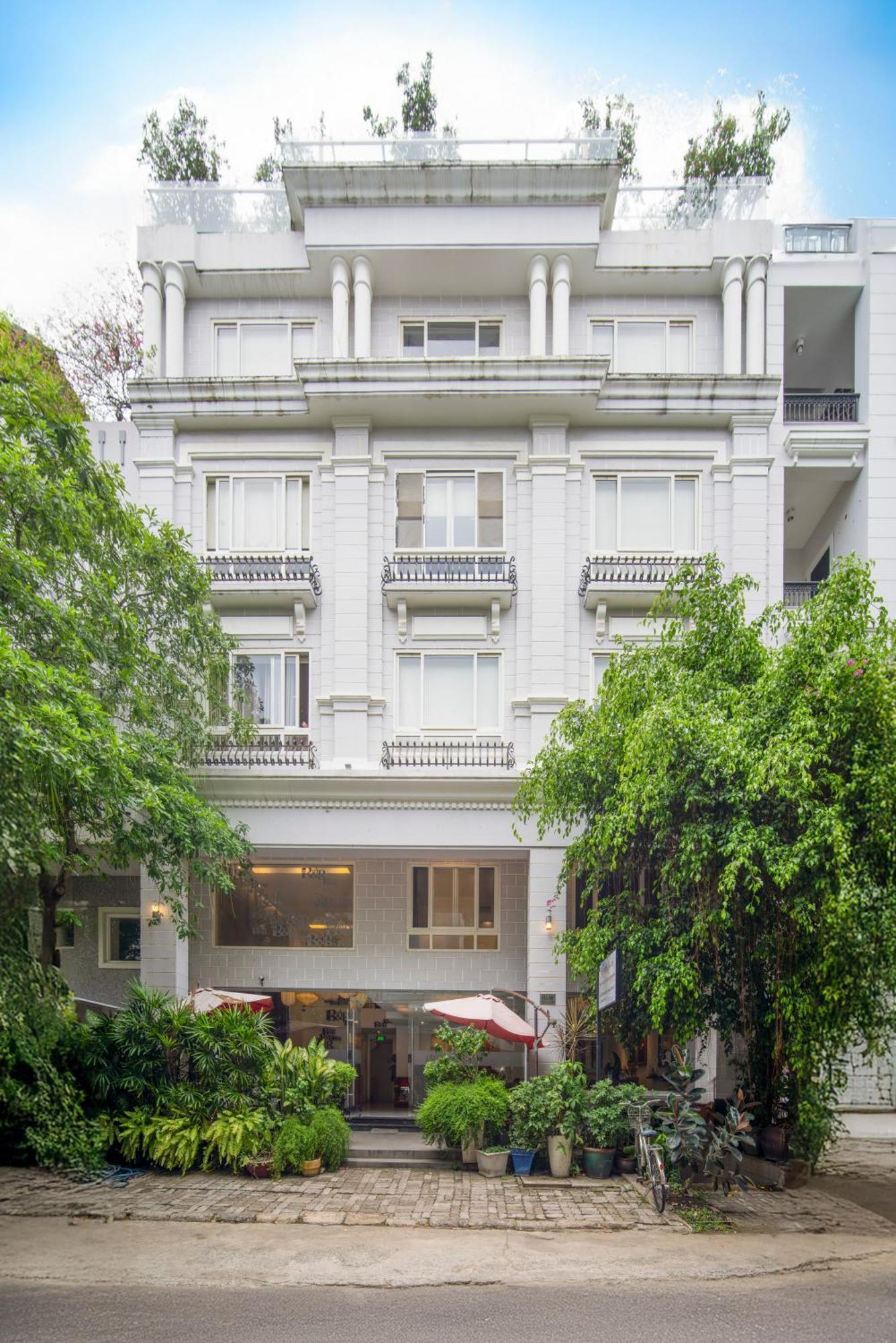 Khách sạn hẻo lánh Nam Sài Gòn